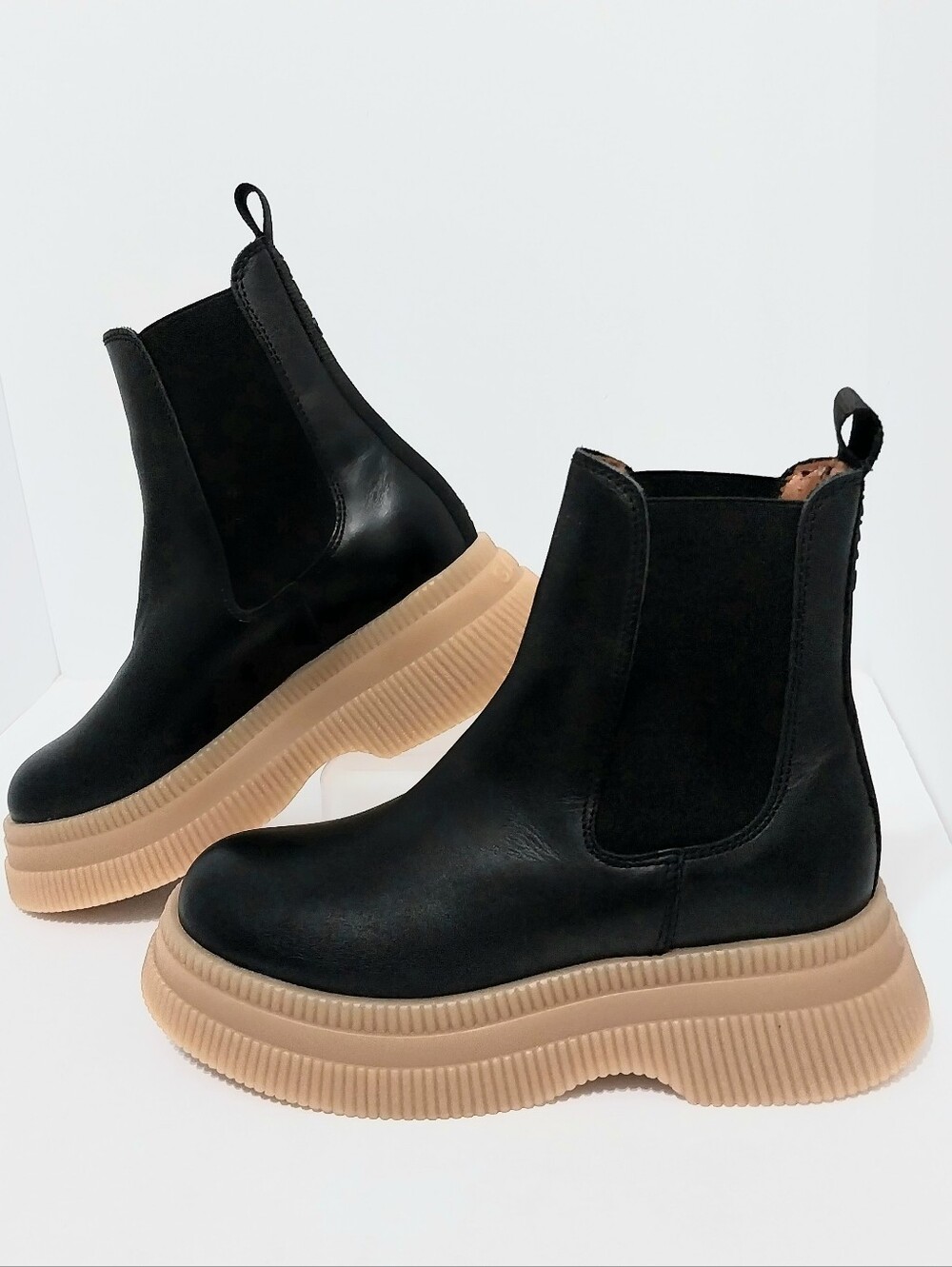 GANNI Platform Chelsea Boots, NEW, Size 37| US7